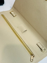 Load image into Gallery viewer, LUXE A5 6 Ring Clutch Planner